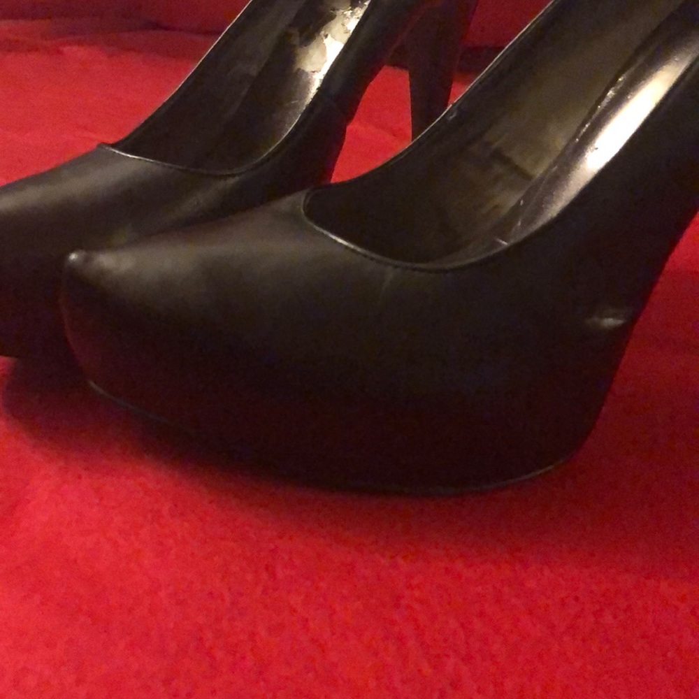 Python nosed heels! - Picture 2 of 2